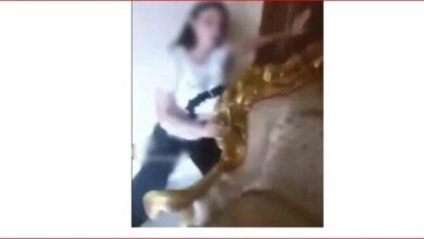 فيديو اقتحام شقة فتاة الجيزة.. كيف تحولت اللقطات المرعبة إلى نزاع ميراث عائلي؟ 1 اقتحام شقة الجيزة
