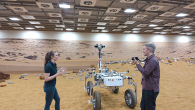 Steam Deck drives Mars rover prototype