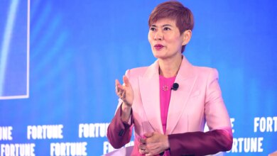 AI Reshapes Corporate Work