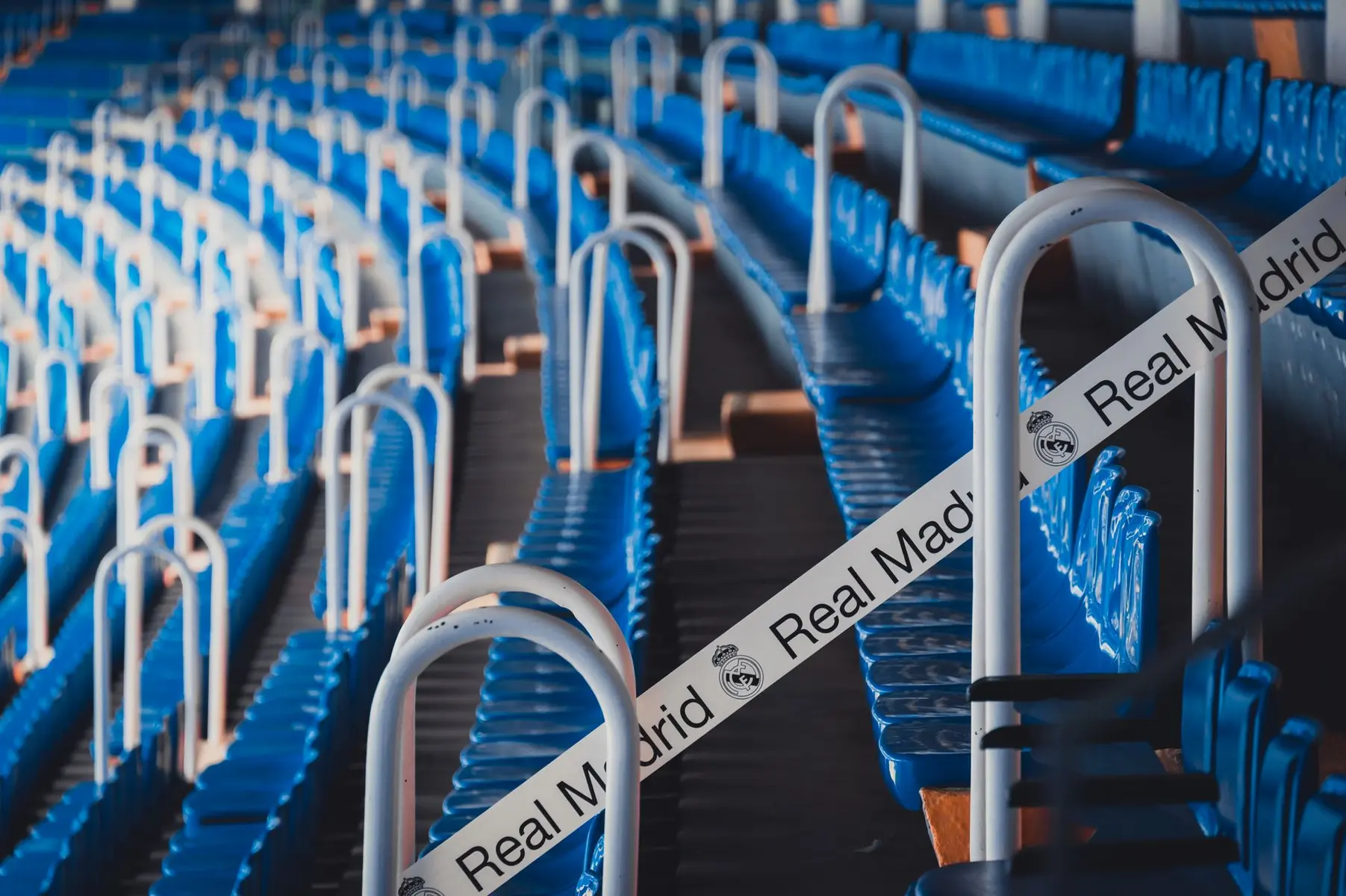 Mourinho Midfield Crisis