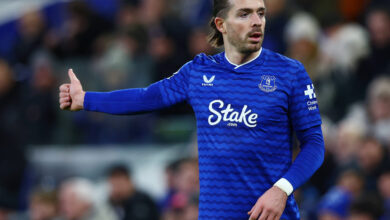 Grealish starts for Everton