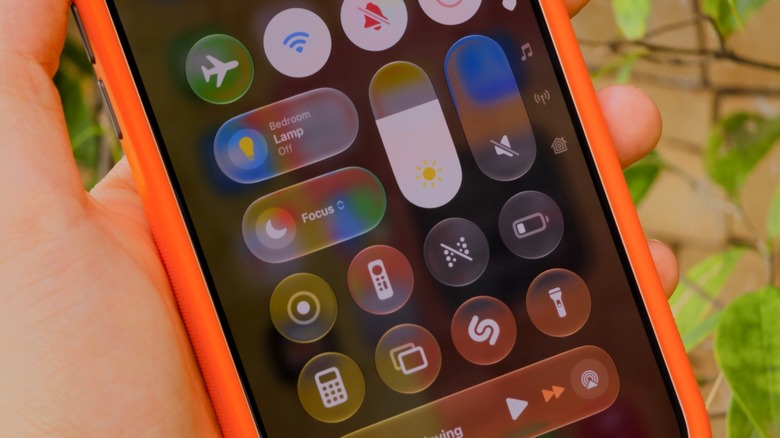 iPhone Focus controls