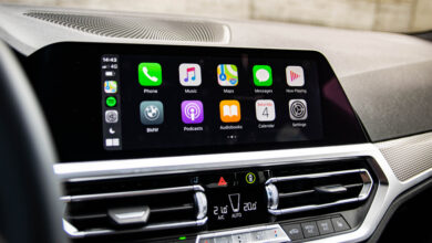 Automakers ditch CarPlay