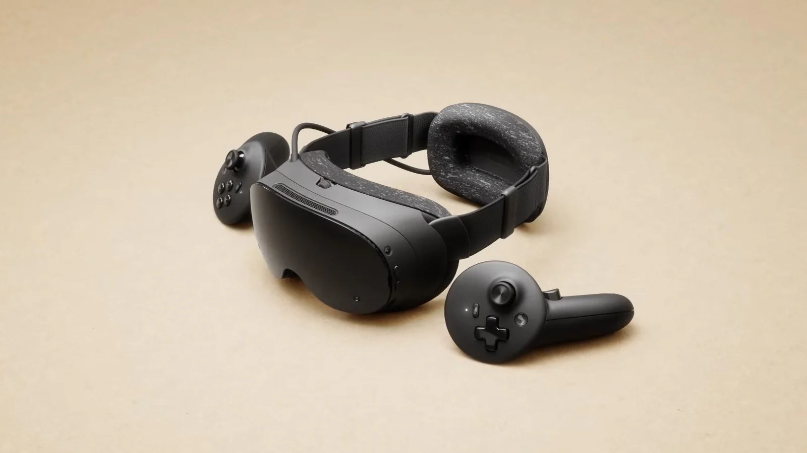 Valve Puts Half-Life: Alyx on Its $1,299 Standalone Steam Frame