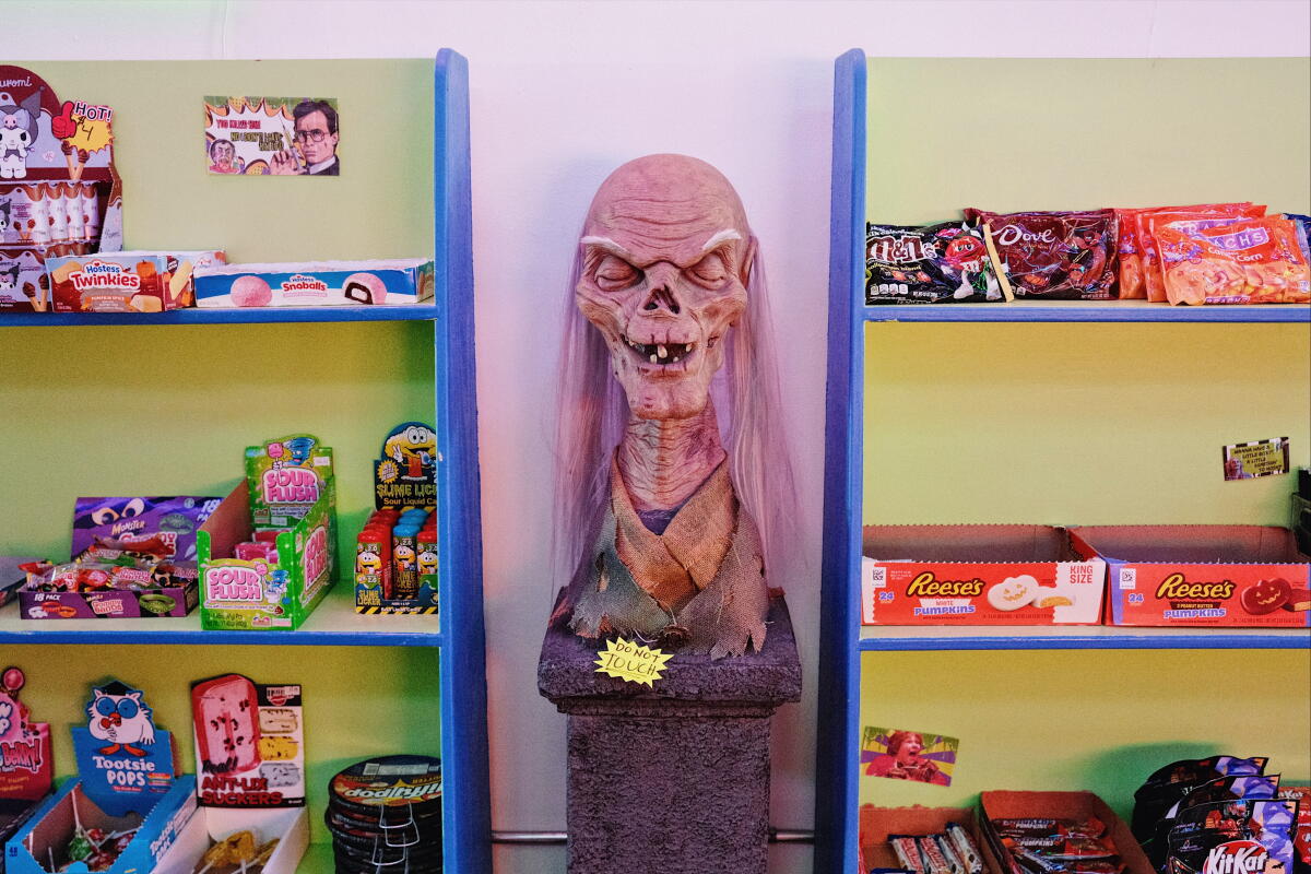 Horror Boodega Burbank Storefront
