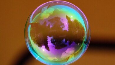 Michael Burry Warns Against AI IPOs