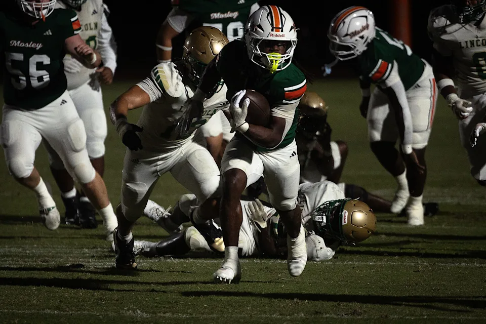 Mosley football team state ranking