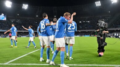 De Bruyne double powers Napoli past Frosinone