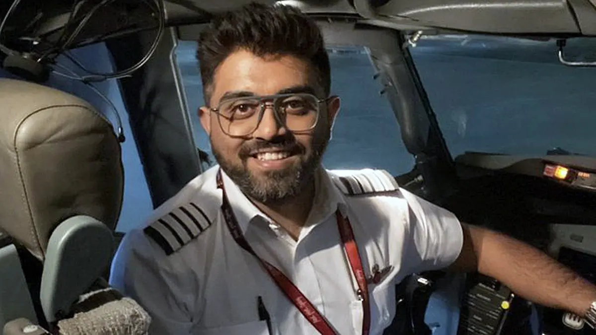 FlyDubai Captain Thwarts Co-Pilot Stabbing Attack