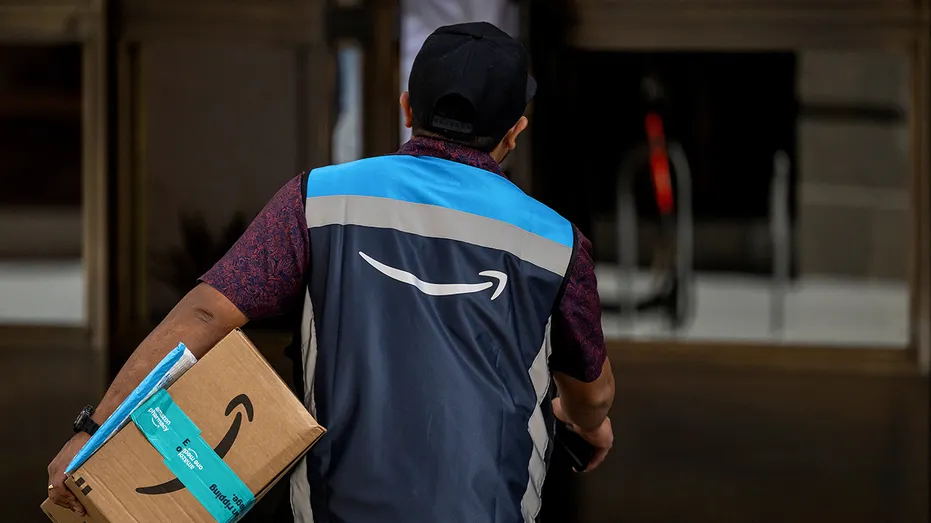 Amazon worker completes deliver in California