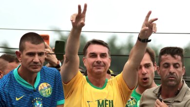 Flavio Bolsonaro Leads Brazil Presidential First Round