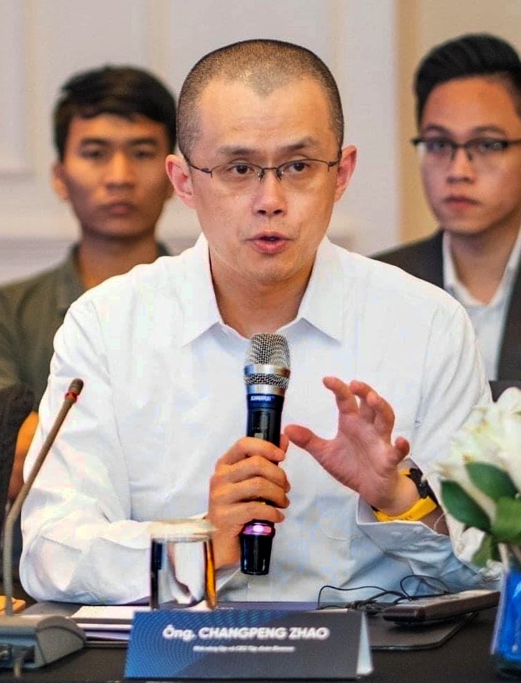 Changpeng Zhao speaking at Vietnam NFT Summit 2022
