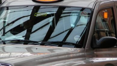 FOR HIRE signage on a London hackney carriage at Marylebone station