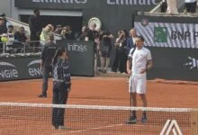 Alexander Zverev speaks on court at Roland Garros in May 2026.