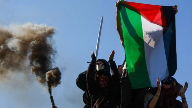 France Student Riots Escalate Nationwide