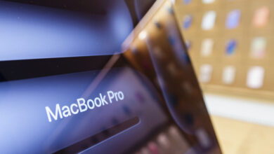 OLED Touchscreen MacBook Pro Redesign
