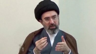 Trump Pauses Strikes as Iran Asserts Force