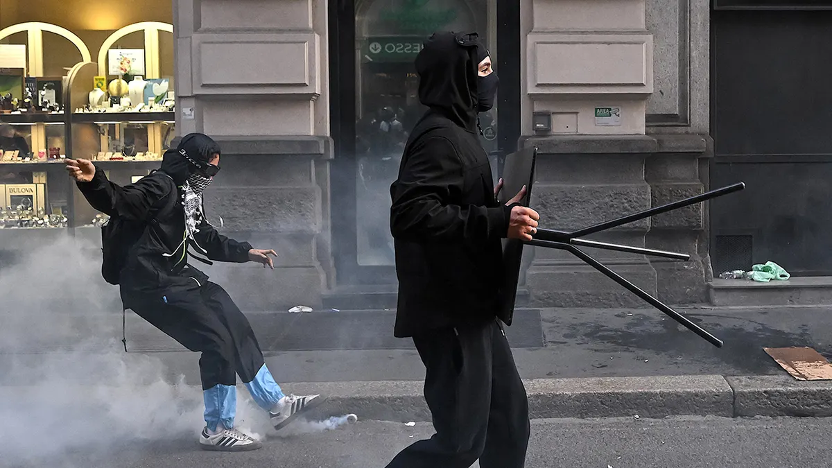 Violent protestors in Milan