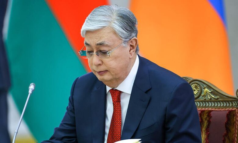 بسبب فشلهم في وقف التضخم.. إقالة رئيس وزراء كازاخستان وحكومته